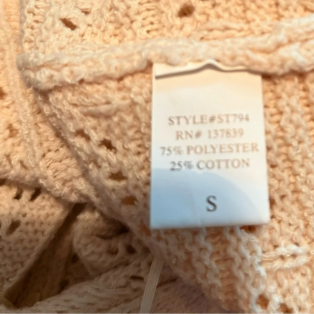 Altar'd State Size Small Cream V-Neck Tank Sweater